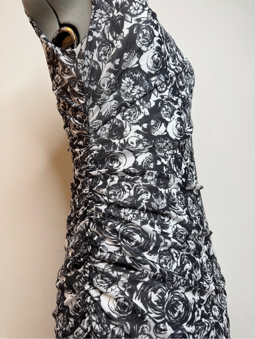 NWT Betsey Johnson Floral Rose Mesh Maxi Dress Black White M - Picture 7 of 7